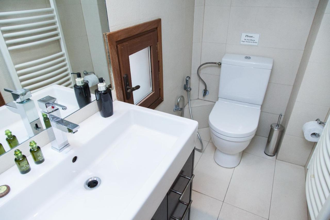 Апартаменты Unique Apt W/ Veranda Walking Distance To Sites Афины Экстерьер фото