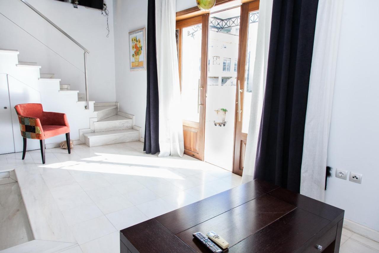 Апартаменты Unique Apt W/ Veranda Walking Distance To Sites Афины Экстерьер фото