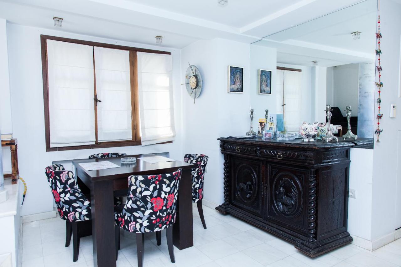 Апартаменты Unique Apt W/ Veranda Walking Distance To Sites Афины Экстерьер фото